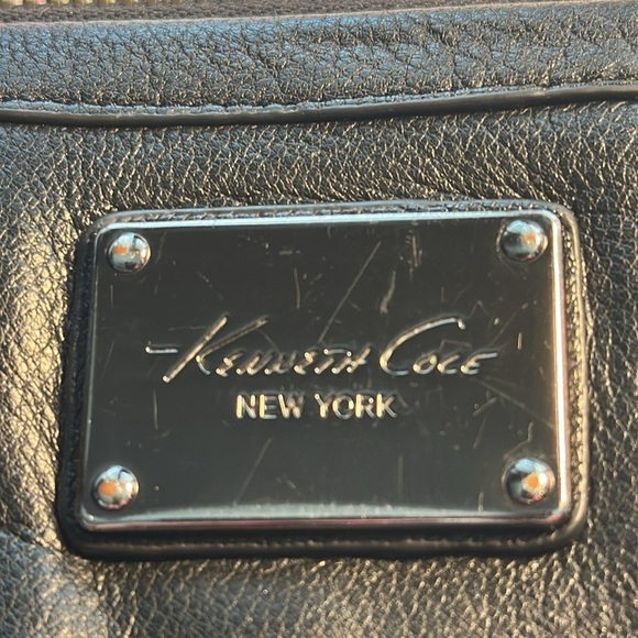 Kennith Cole Black Genuine Leather Zip Card Holding Wallet - Picture 9 of 9